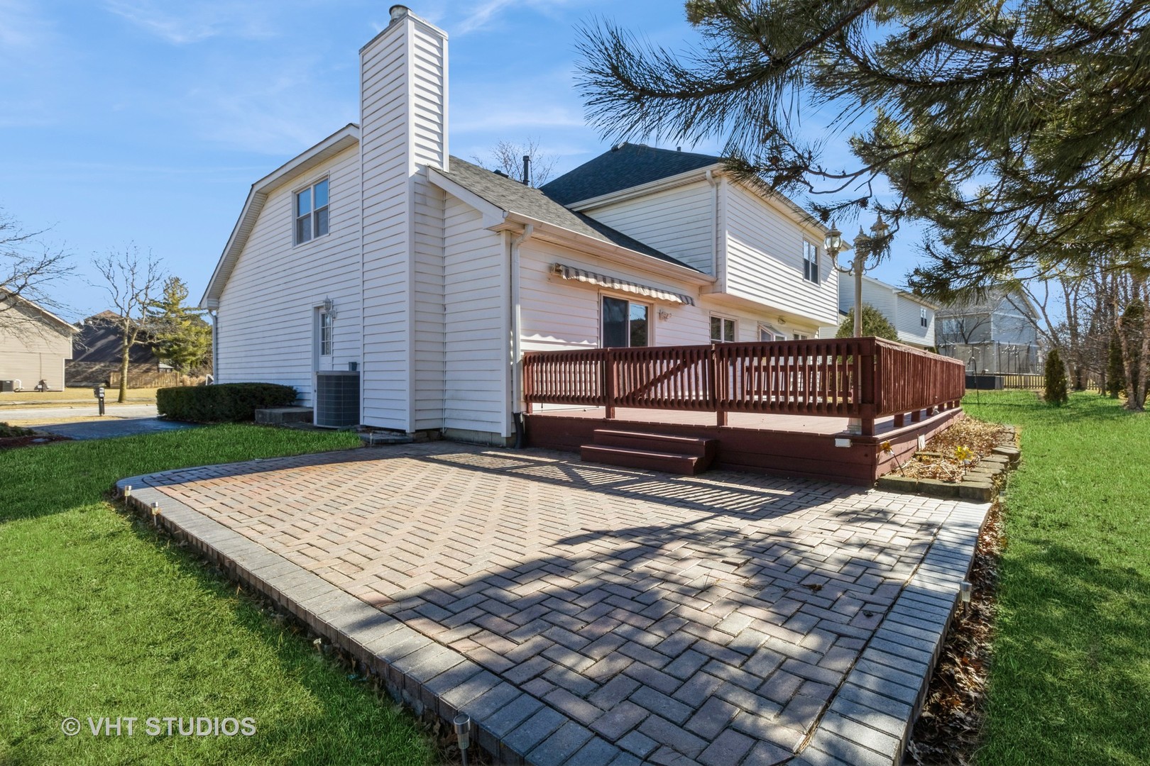 351 Jamestown Avenue, Westmont, IL 60559