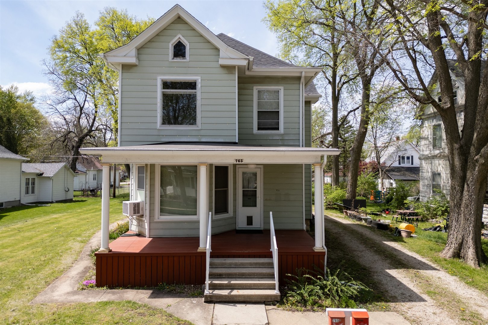 765 N Main Street, Pontiac, IL 61764