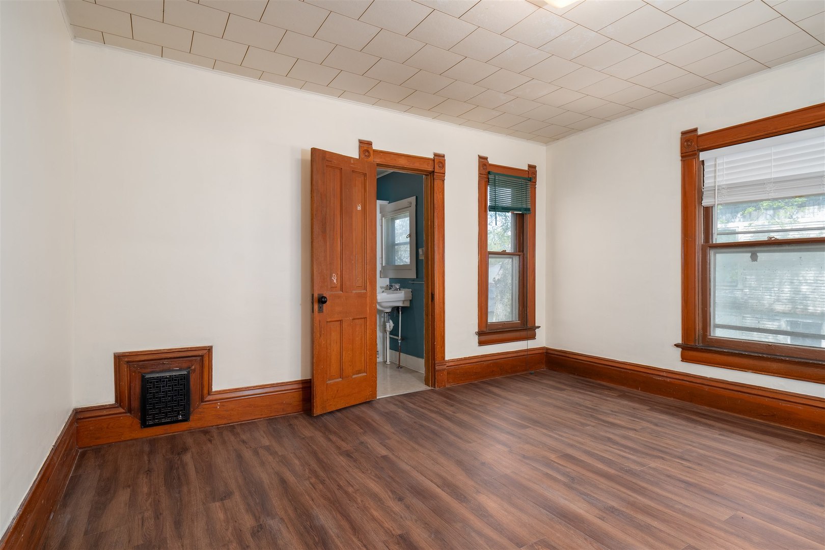 765 N Main Street, Pontiac, IL 61764