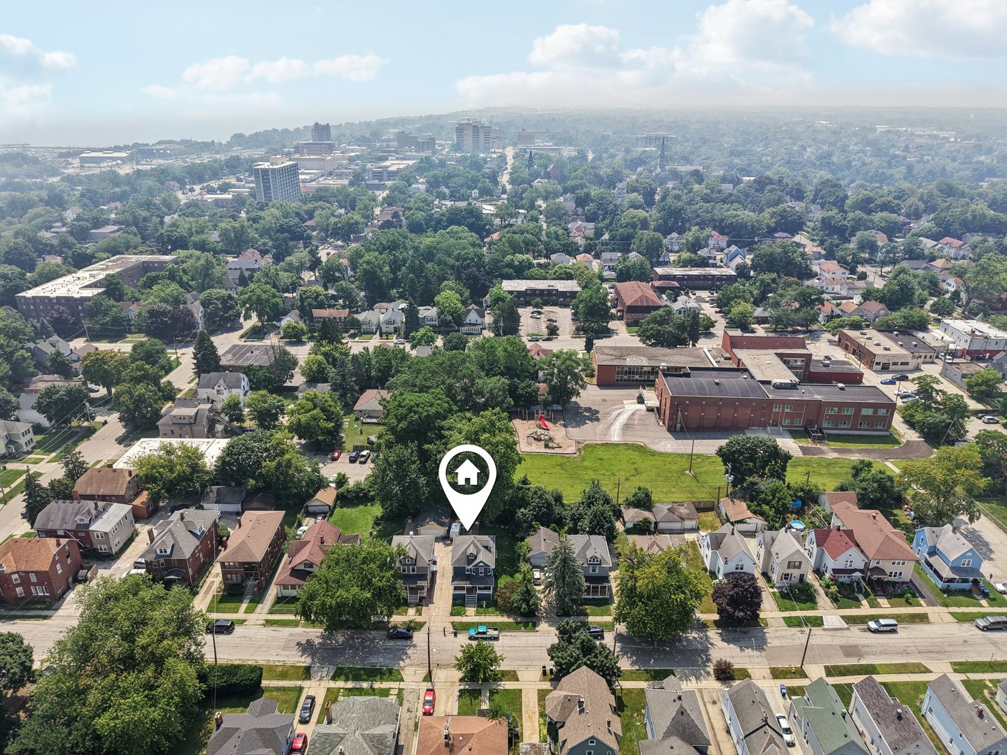 325 4th Street, Waukegan, IL 60085