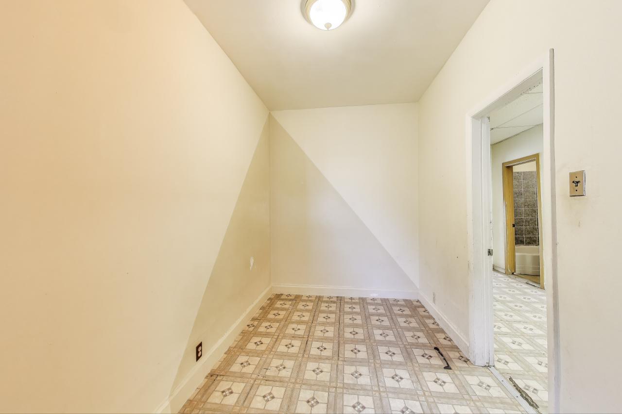 4548 S Marshfield Avenue, Chicago, IL 60609