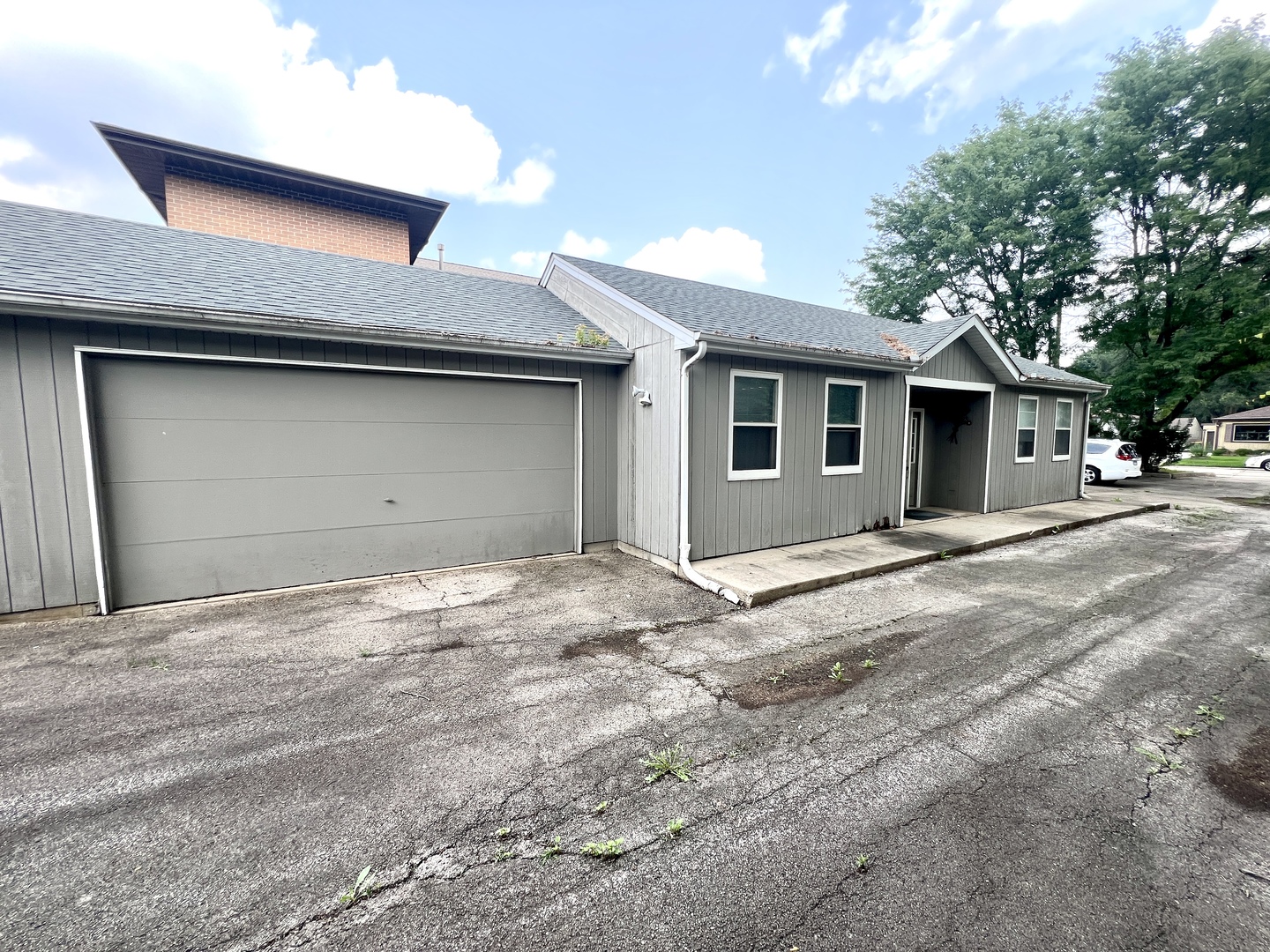 14 Crescent Street, Elgin, IL 60123