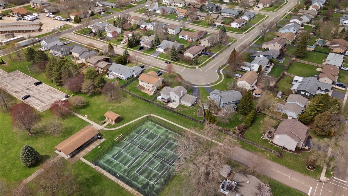 150 Tree Line, Antioch, IL 60002