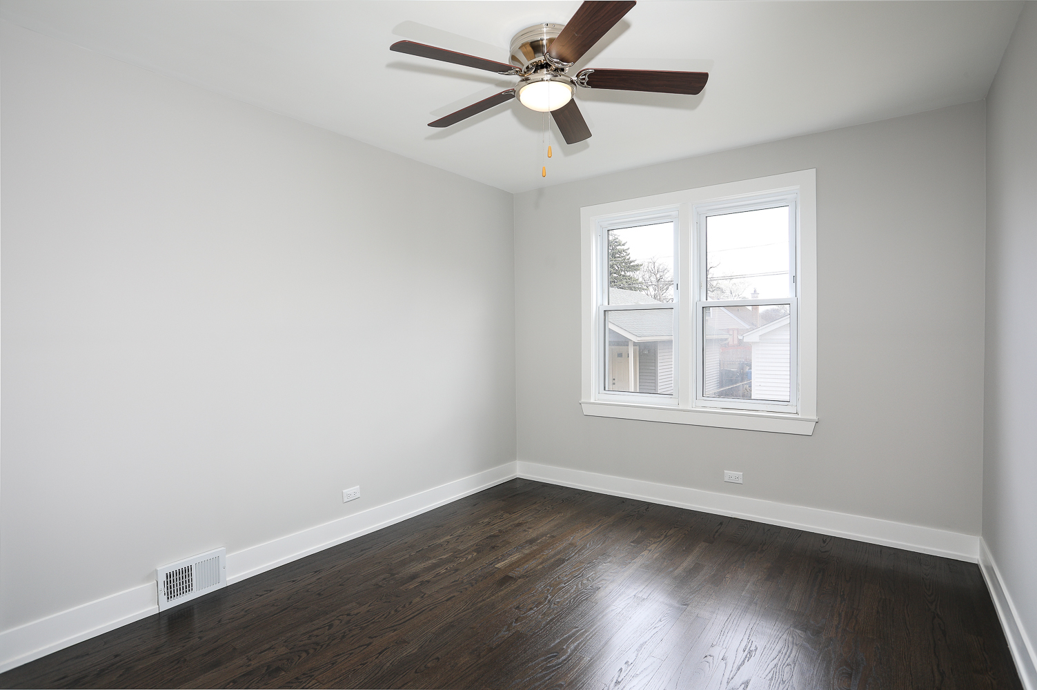 5719 S Menard Avenue, Chicago, IL 60638