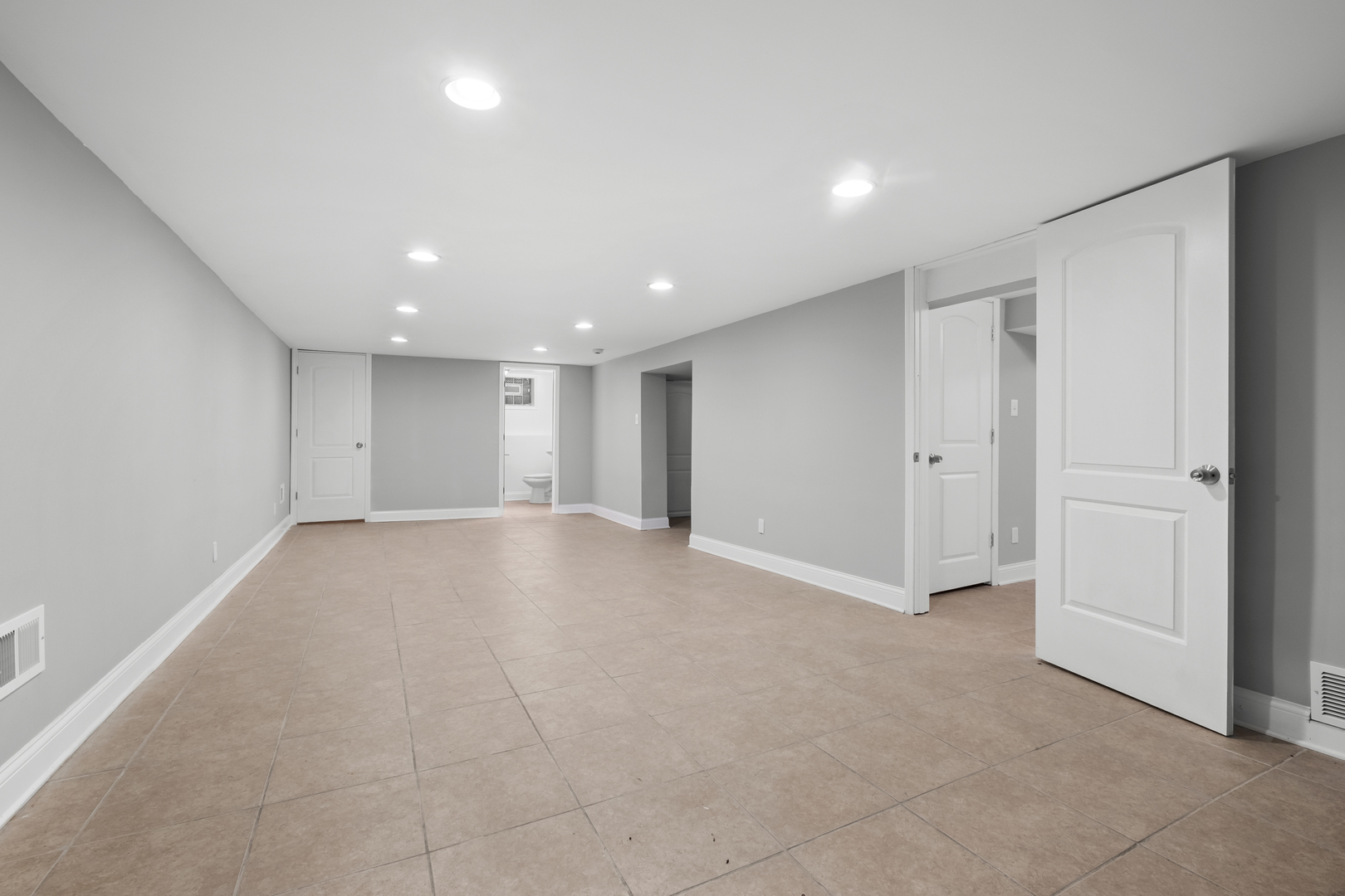 15607 Rose Drive, South Holland, IL 60473