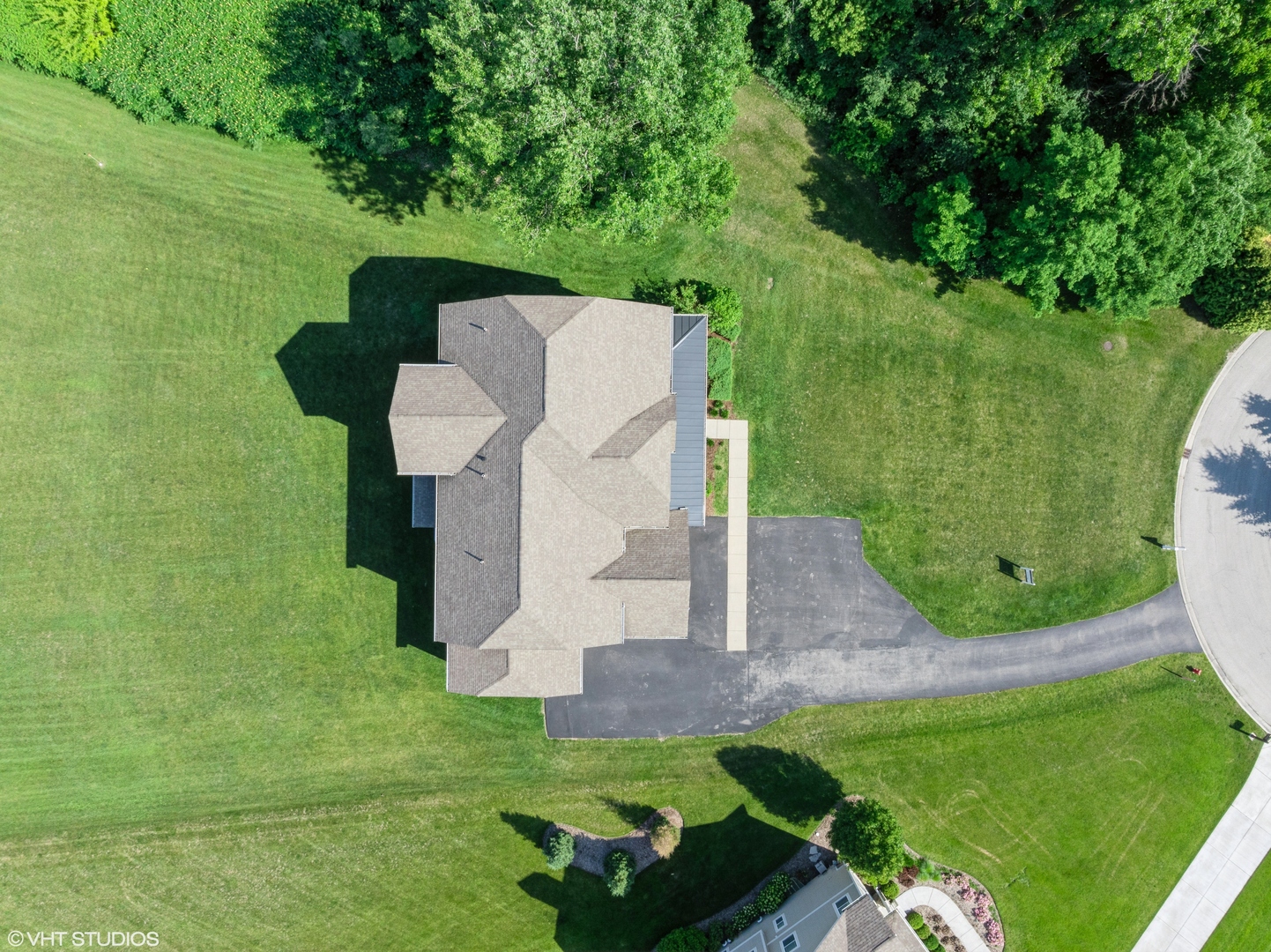 32 E Peter Lane, Hawthorn Woods, IL 60047
