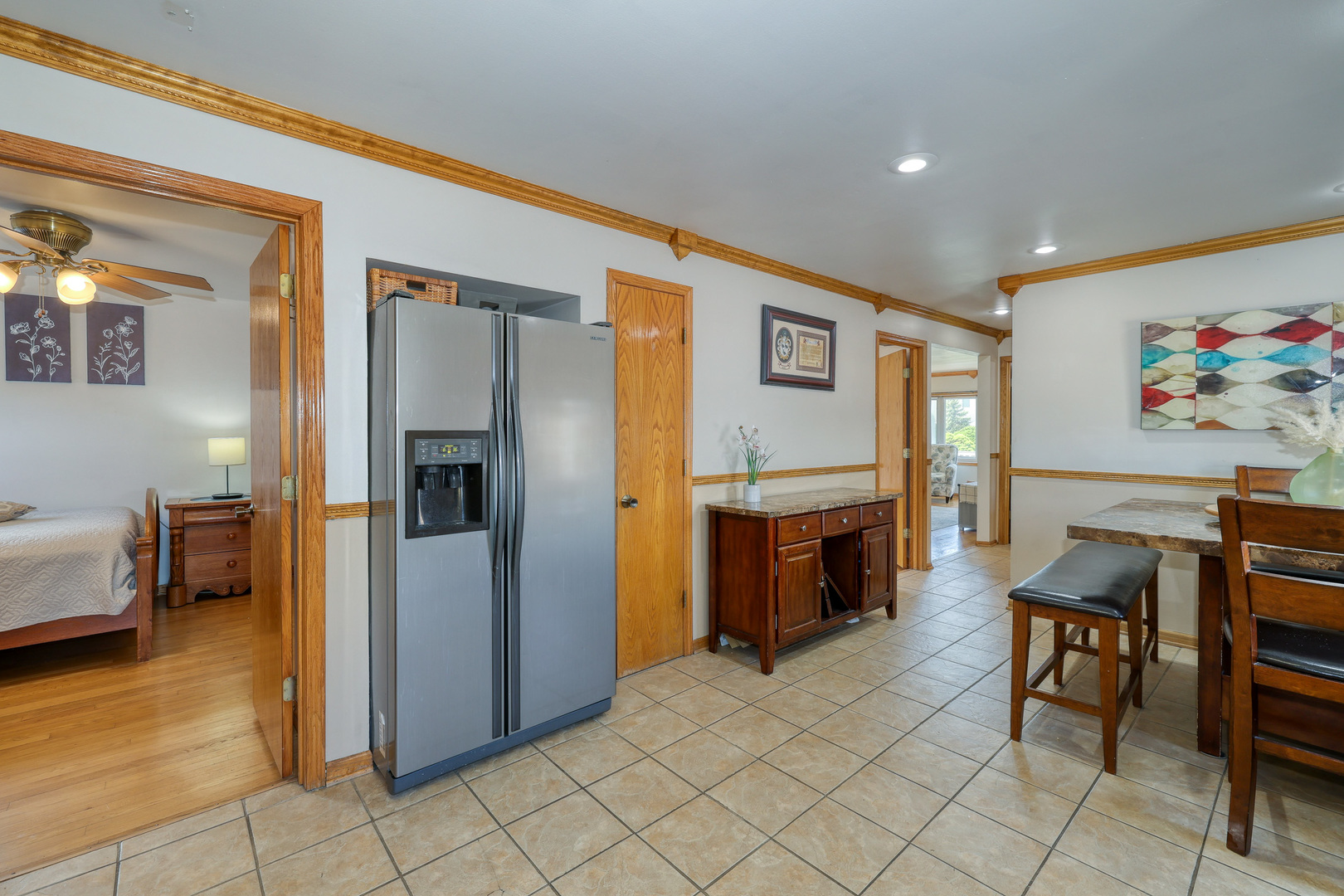 7413 S Thomas Avenue, Bridgeview, IL 60455