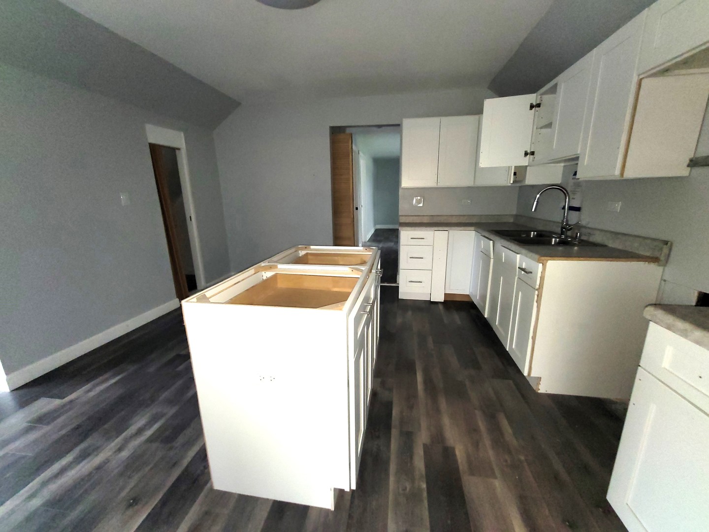 6801 S Oakley Avenue, Chicago, IL 60636