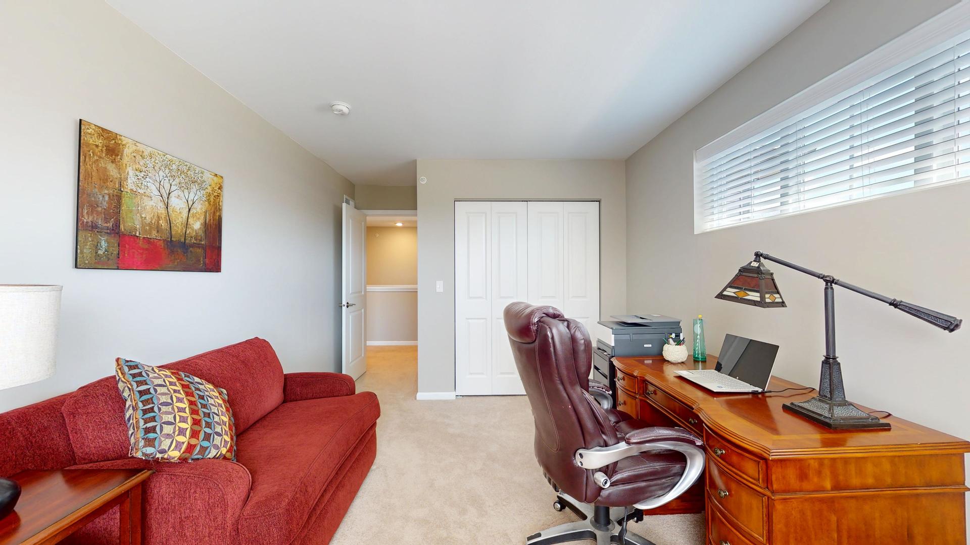 3221 N Heritage Lane, Arlington Heights, IL 60004