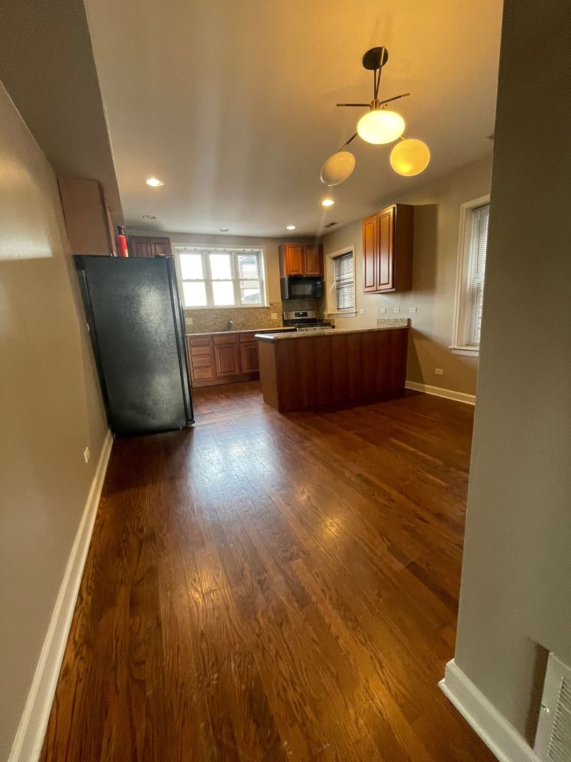 2412 W Ardmore Avenue #3E, Chicago, IL 60659