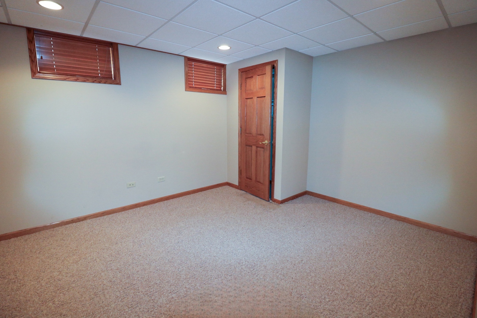 2730 Ridge Road, Lansing, IL 60438