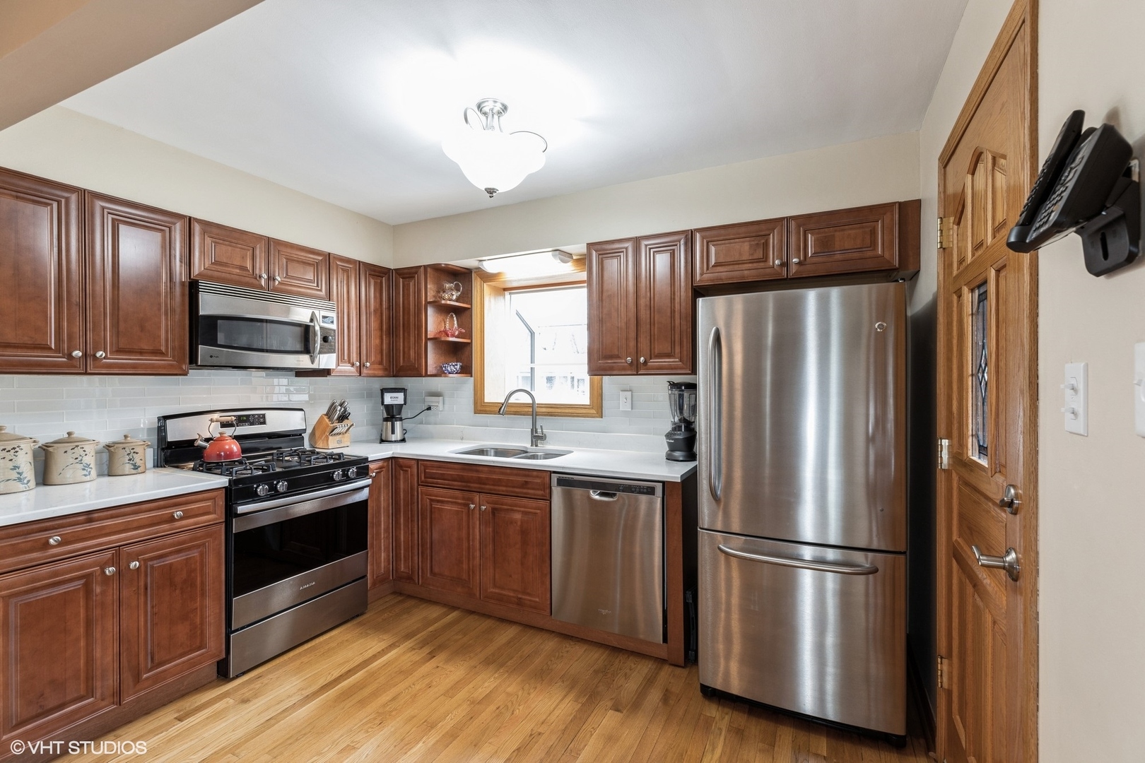 18641 Golfview Avenue, Homewood, IL 60430