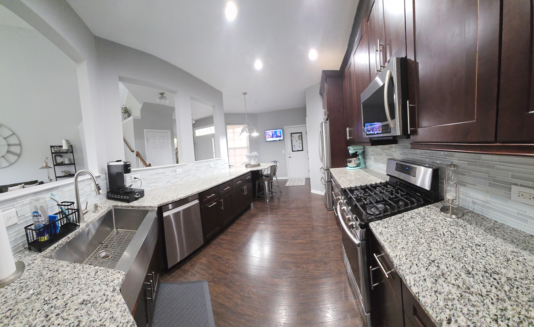 5519 Liam Court, Carpentersville, IL 60110