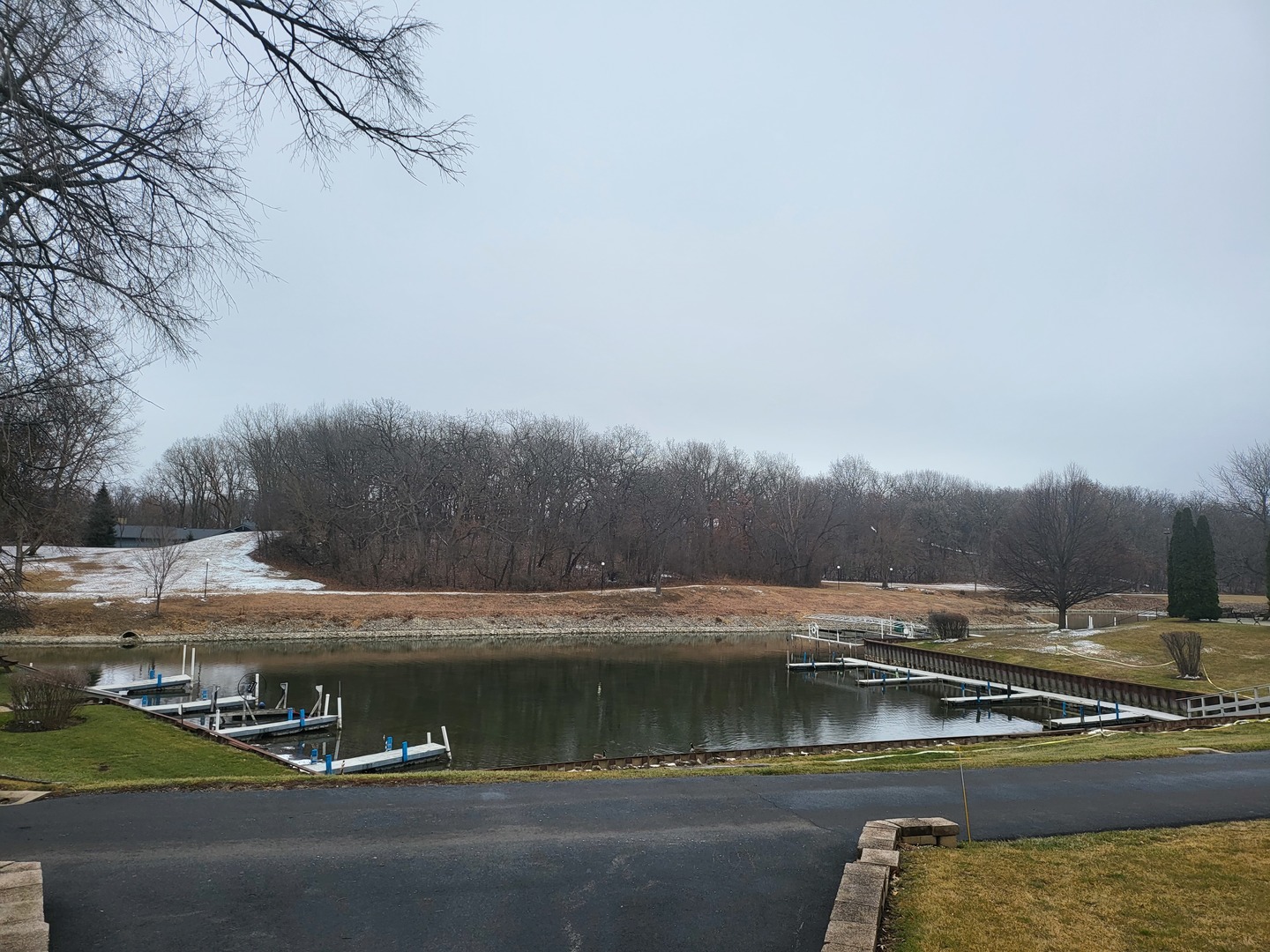32 Montego Colony #7, Fox Lake, IL 60020