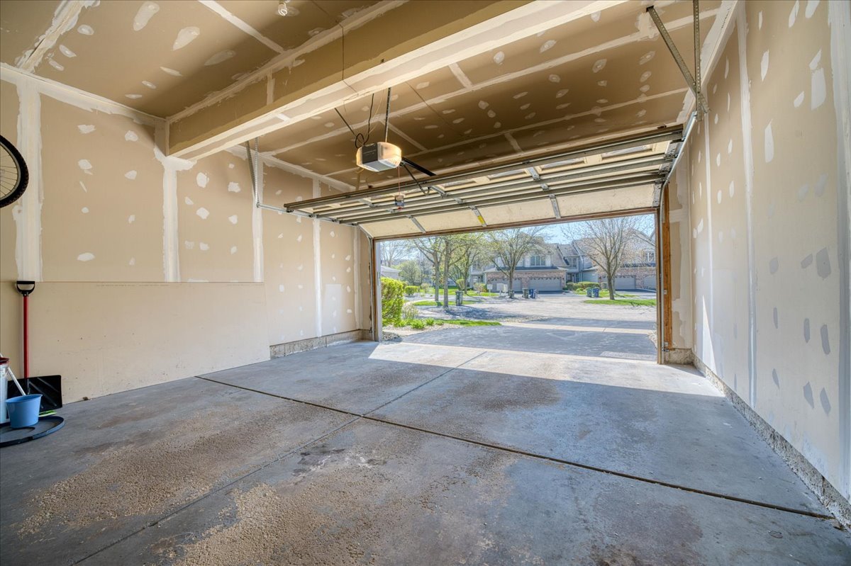1503 Longbranch Court, Naperville, IL 60565