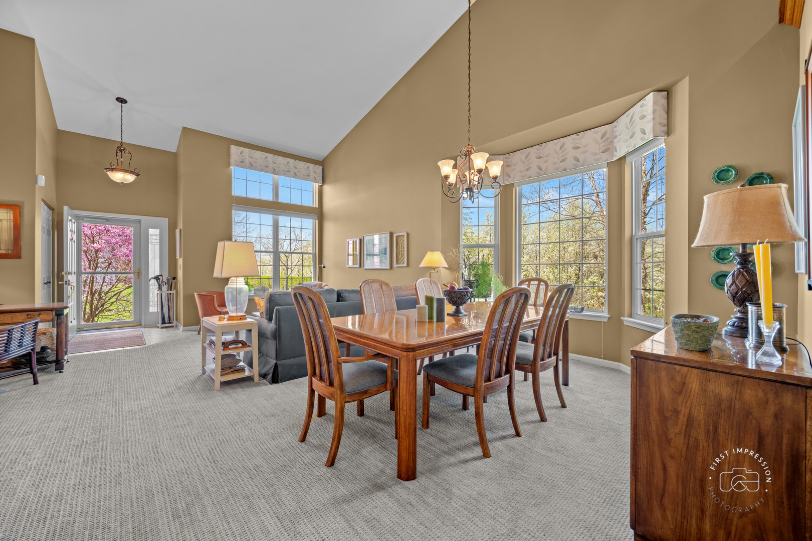 1544 Mansfield Drive, Aurora, IL 60502
