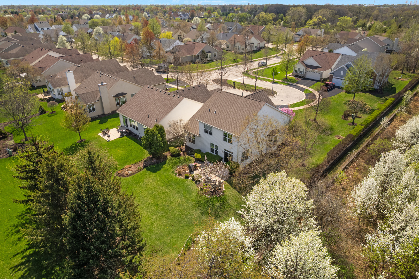 1544 Mansfield Drive, Aurora, IL 60502