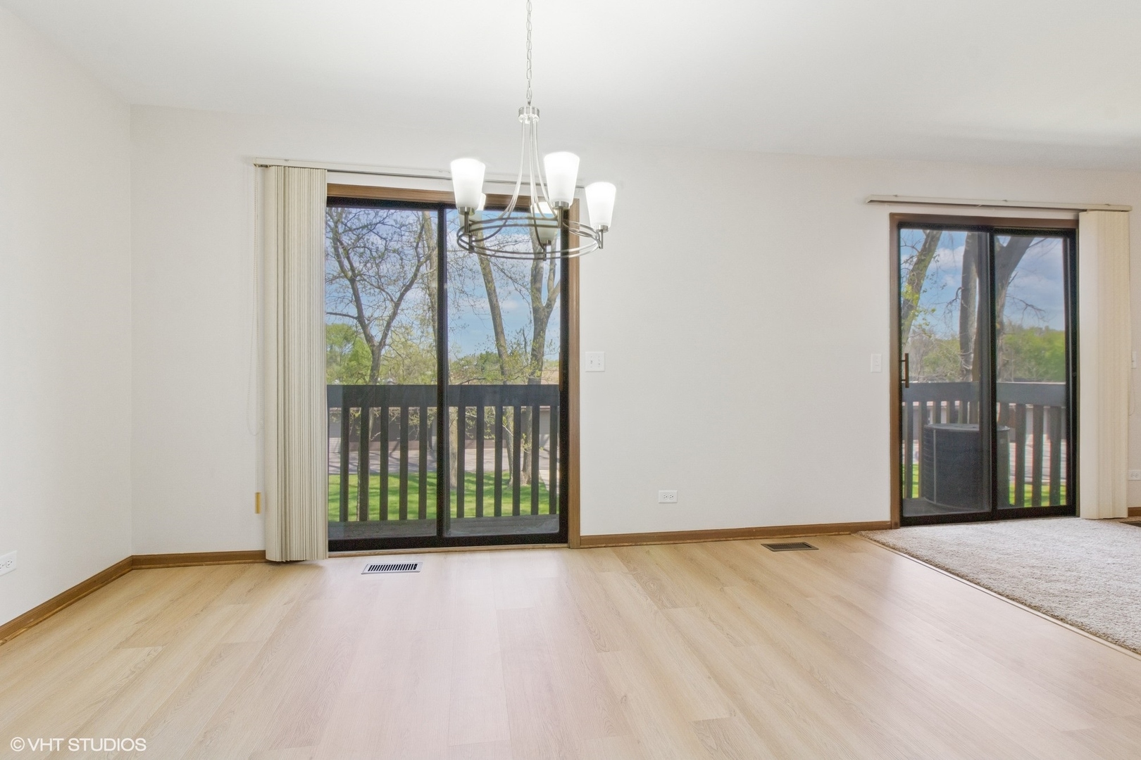 2360 South Street #E, Elgin, IL 60123