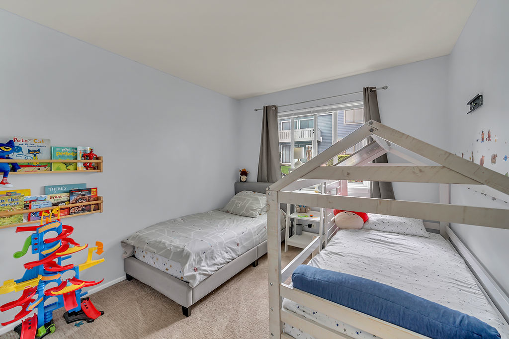218 OAK KNOLL Court #D1, Schaumburg, IL 60193