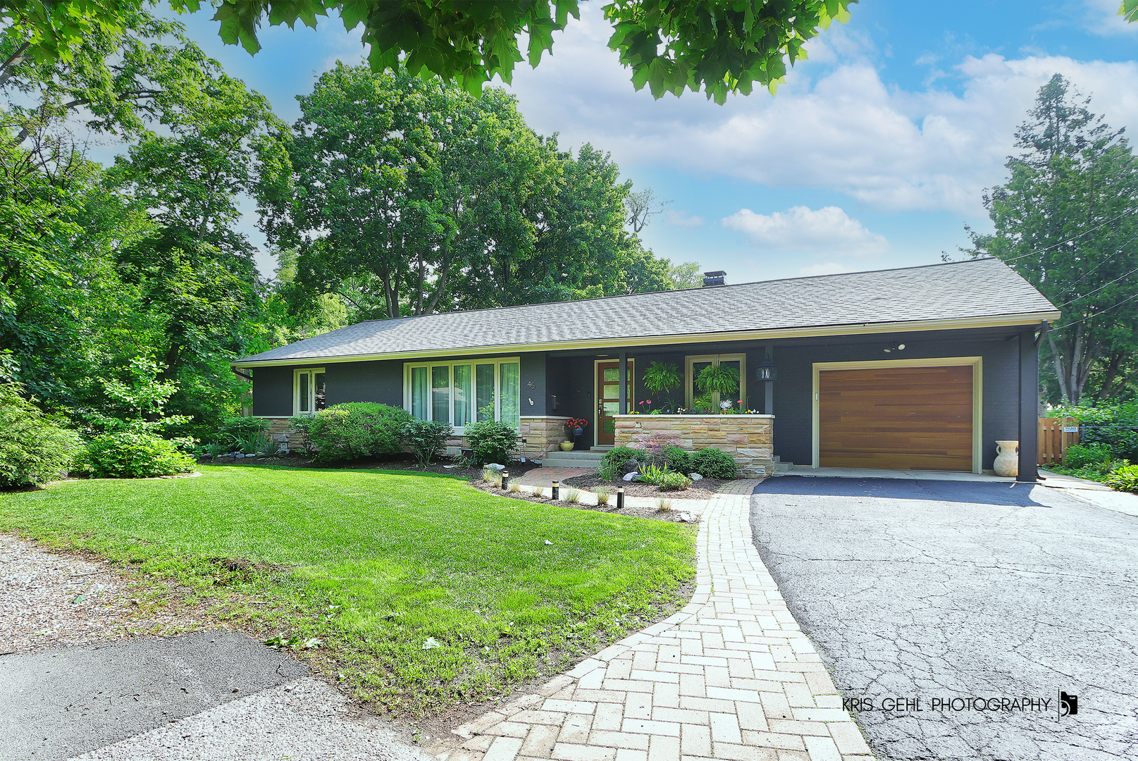 45 Francis Avenue, Crystal Lake, IL 60014