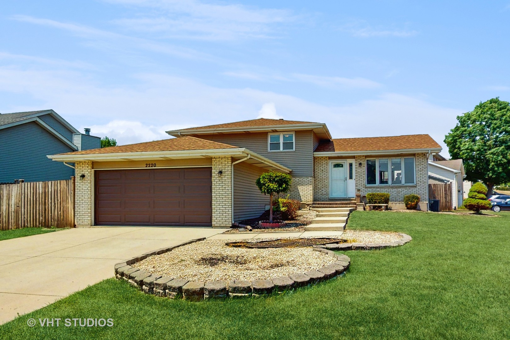 2220 Manico Drive, Crest Hill, IL 60403