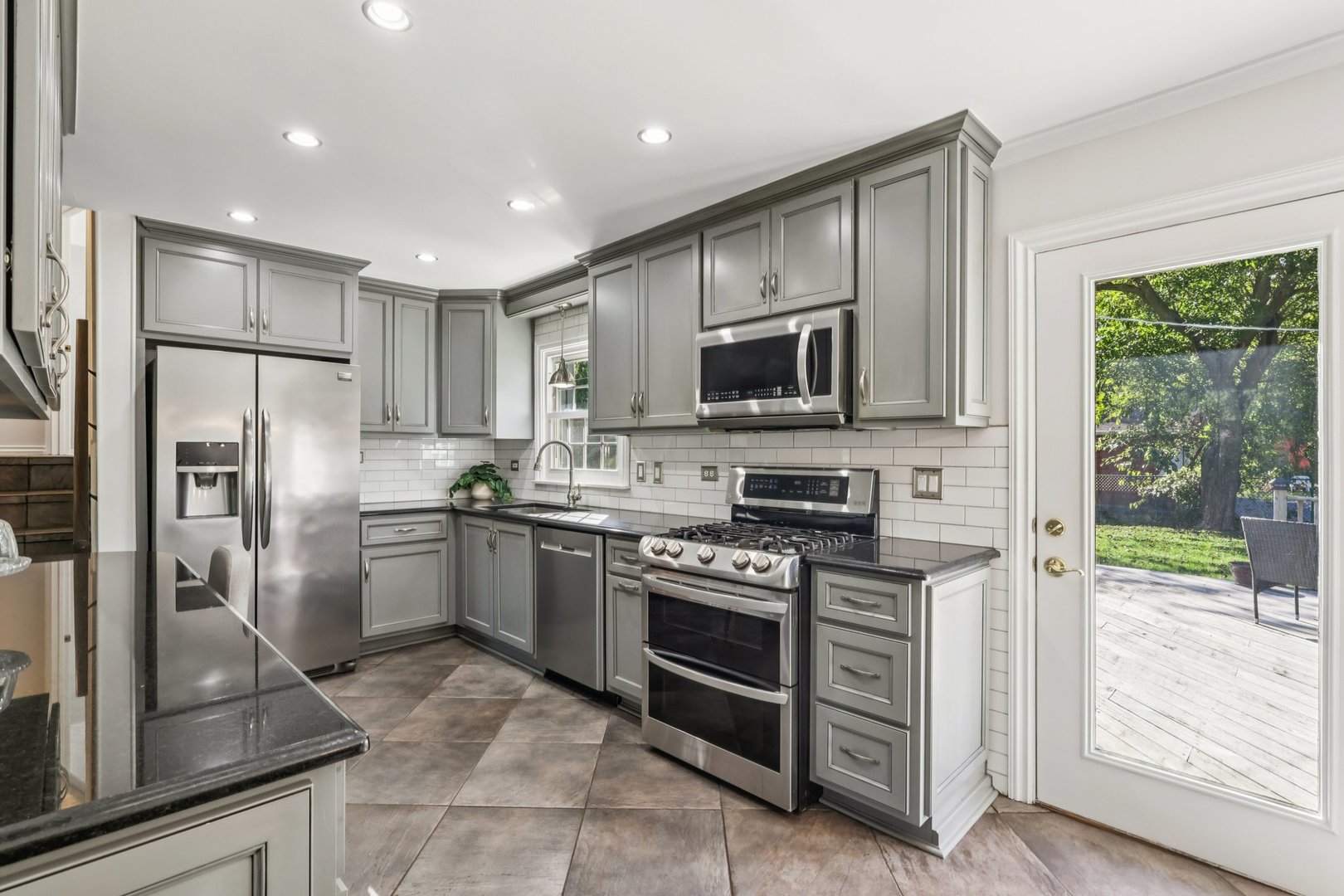 28 E 55th Street, Hinsdale, IL 60521