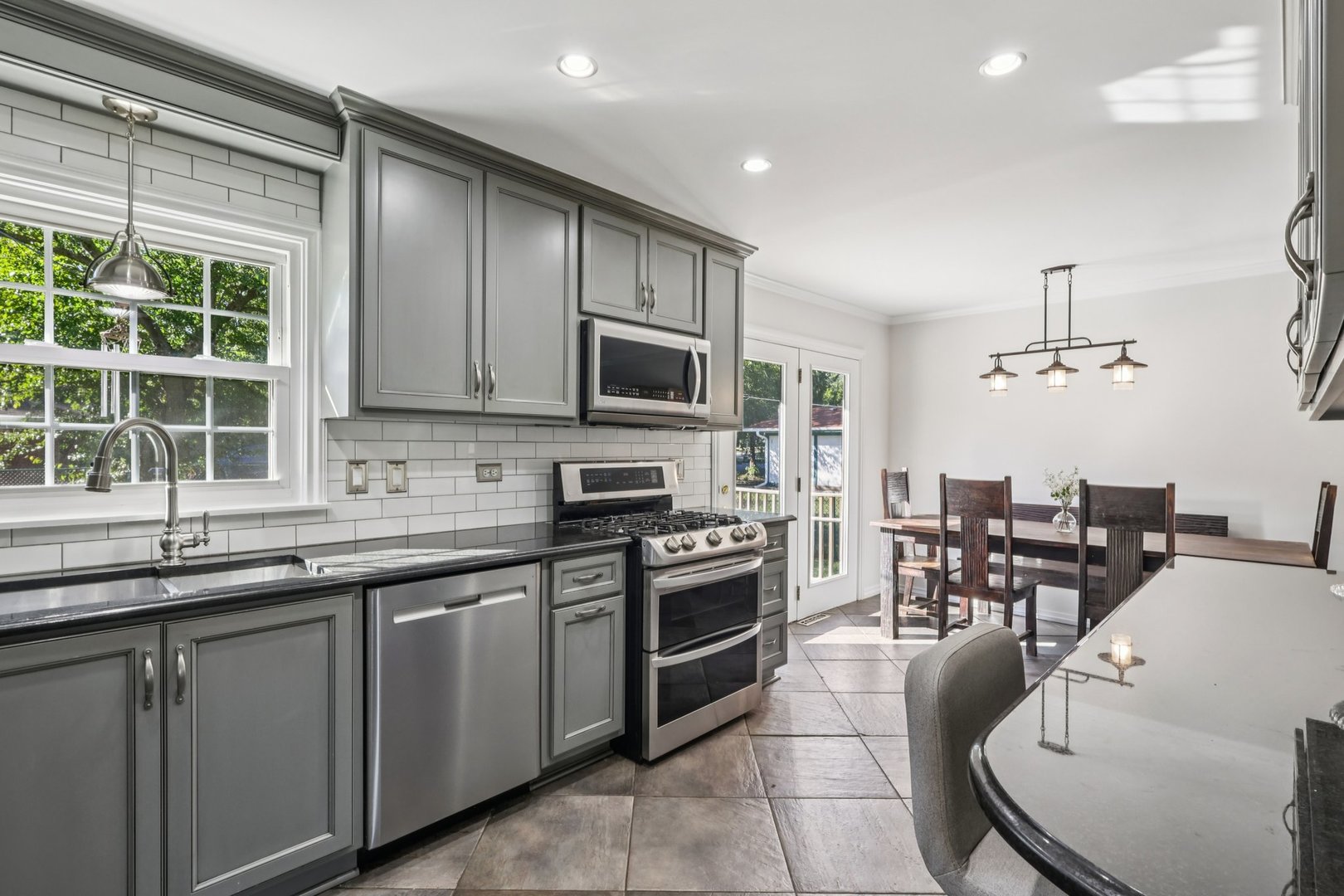 28 E 55th Street, Hinsdale, IL 60521