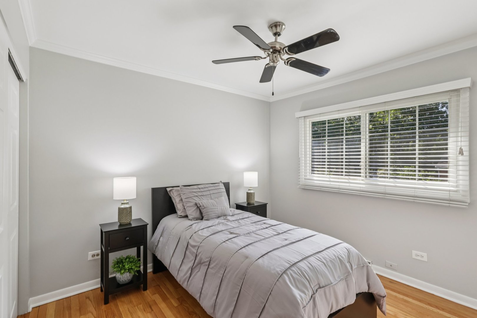 28 E 55th Street, Hinsdale, IL 60521