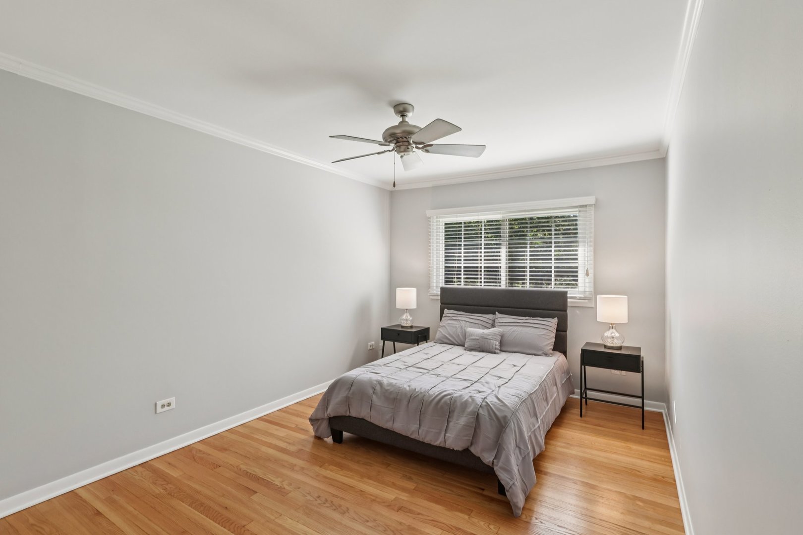 28 E 55th Street, Hinsdale, IL 60521