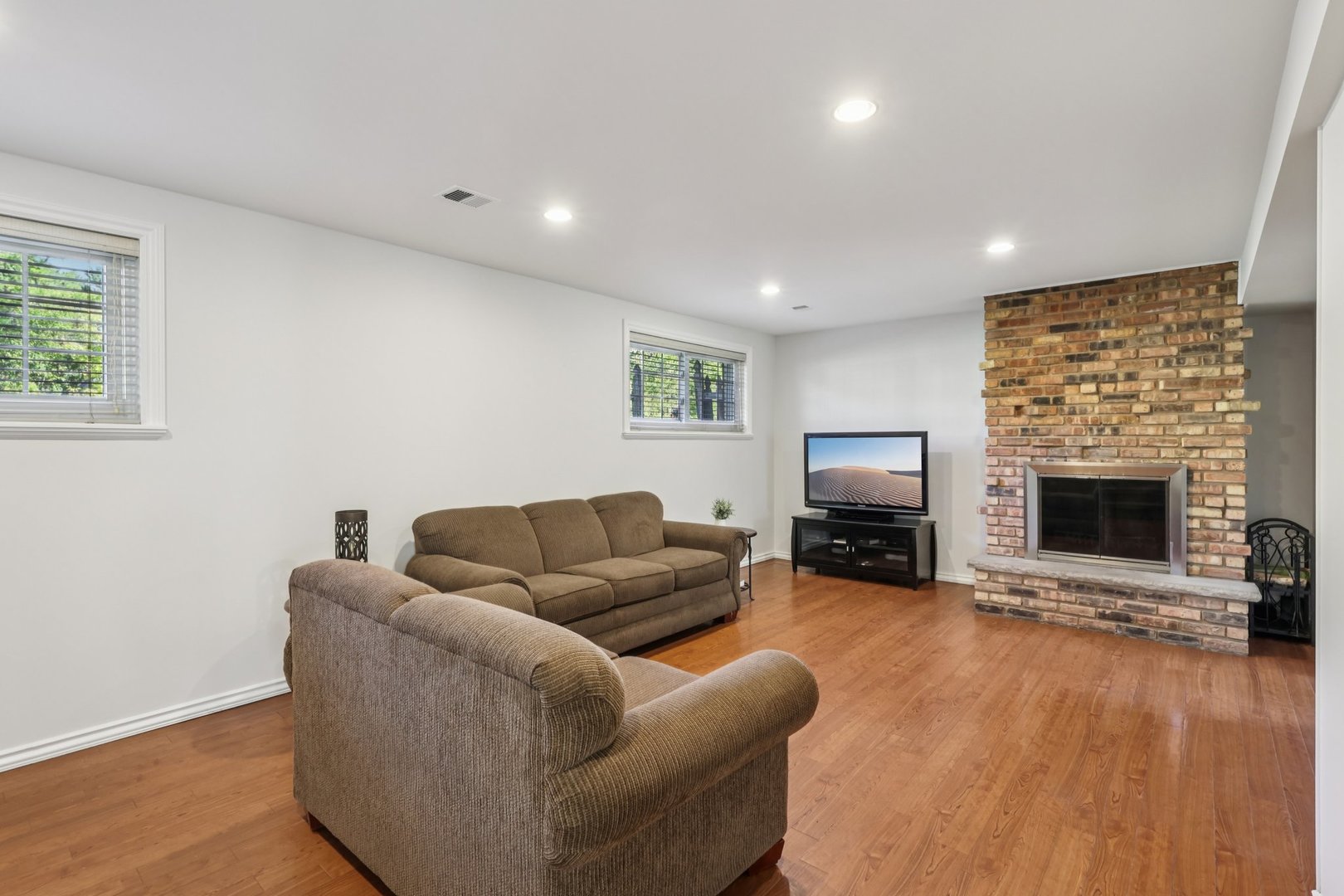 28 E 55th Street, Hinsdale, IL 60521