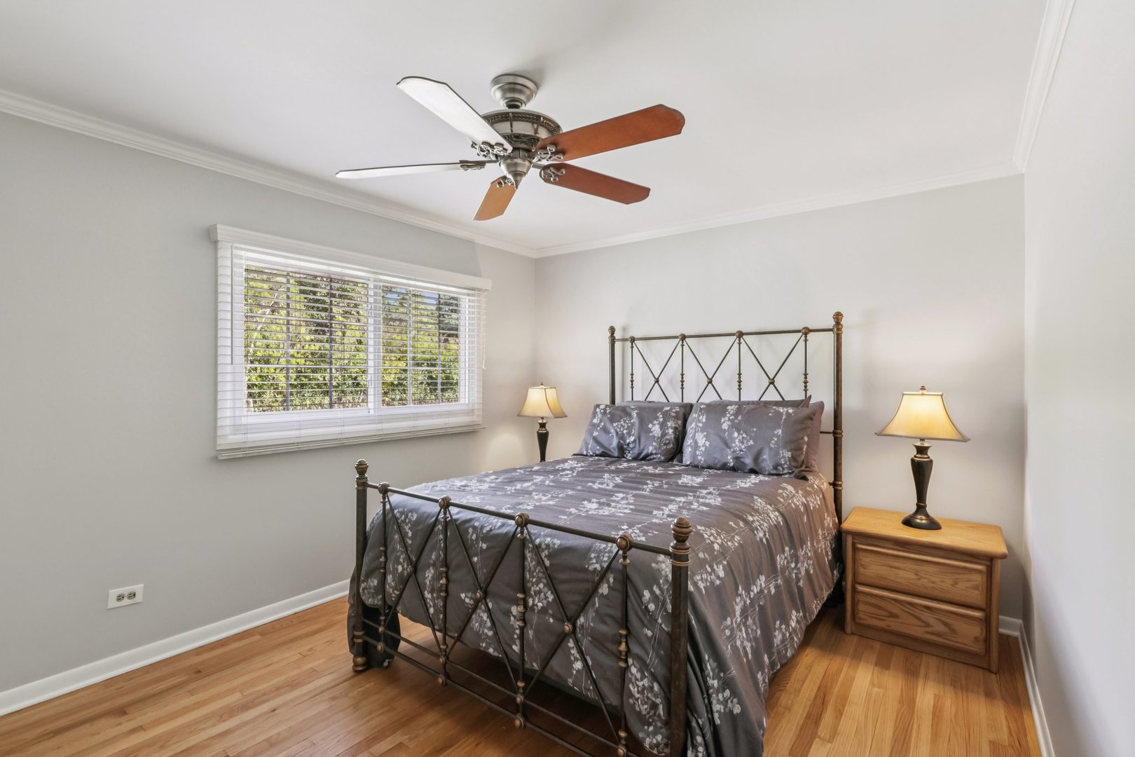 28 E 55th Street, Hinsdale, IL 60521