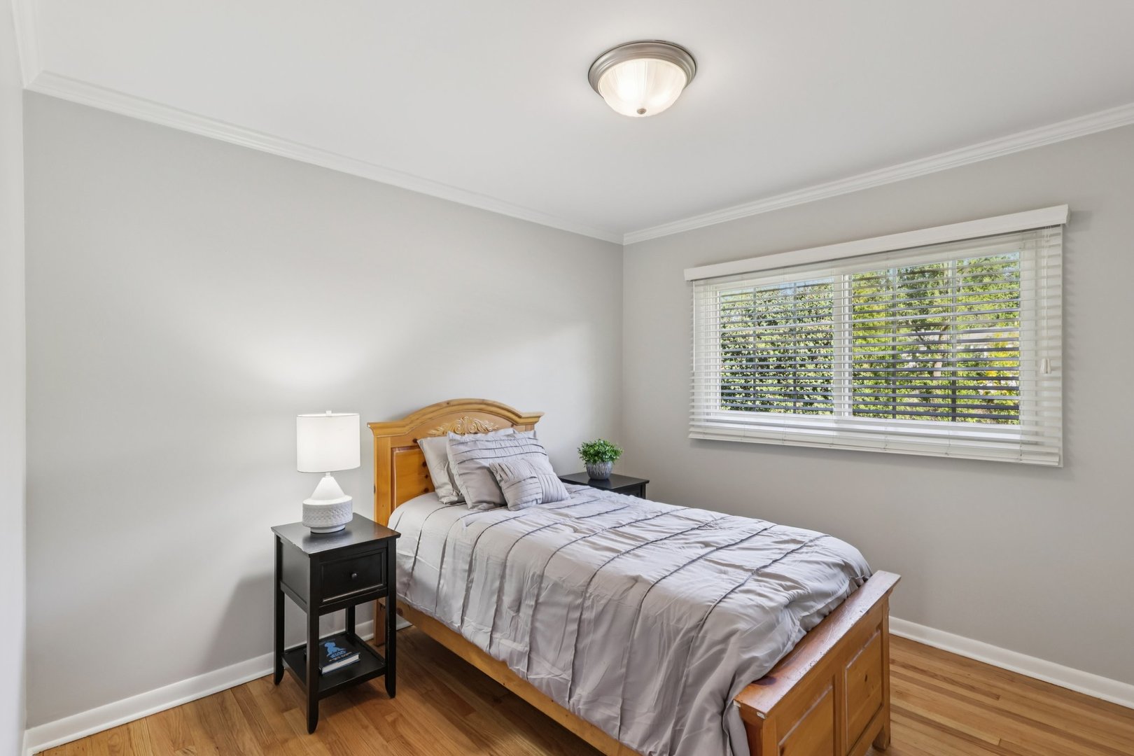 28 E 55th Street, Hinsdale, IL 60521