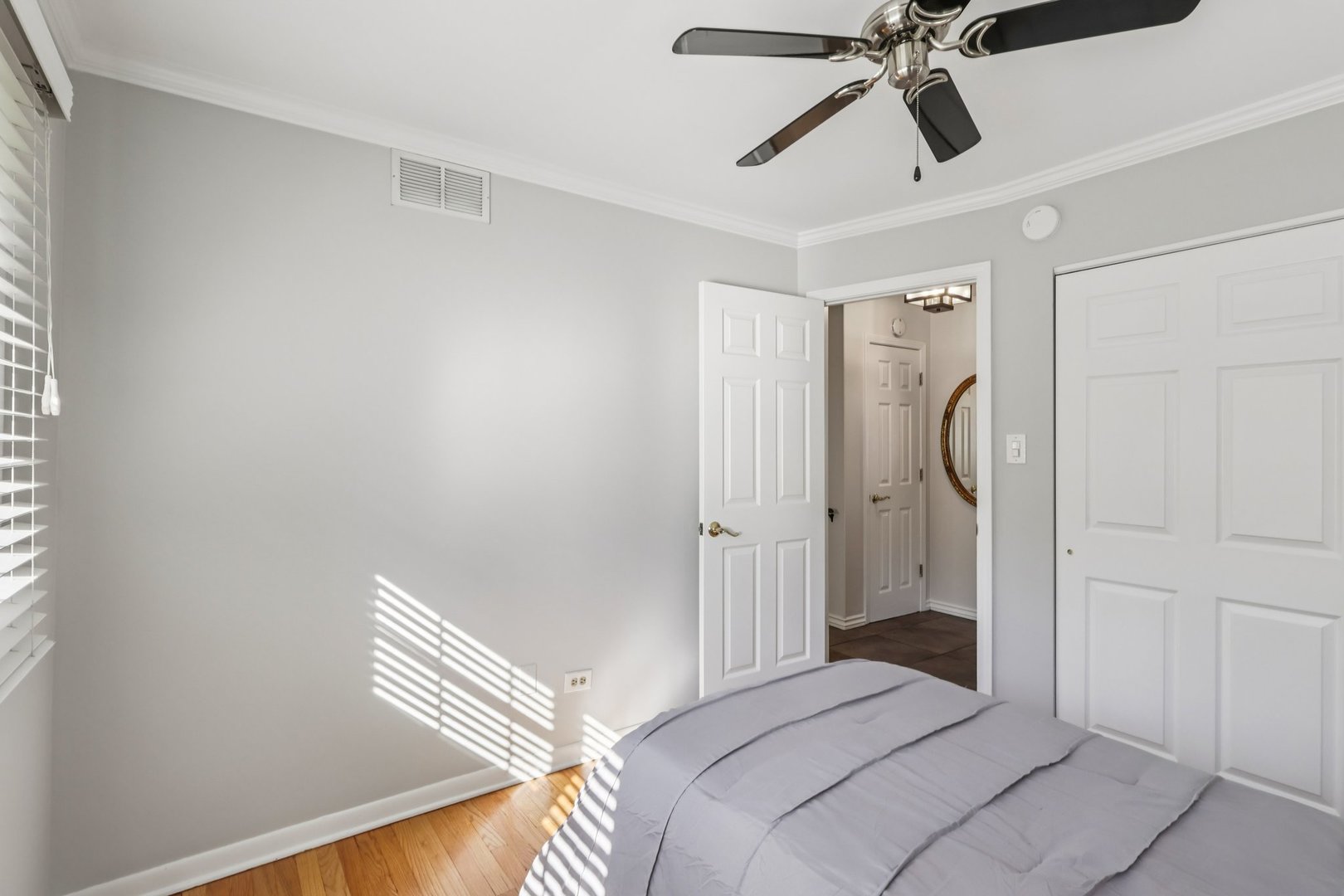 28 E 55th Street, Hinsdale, IL 60521