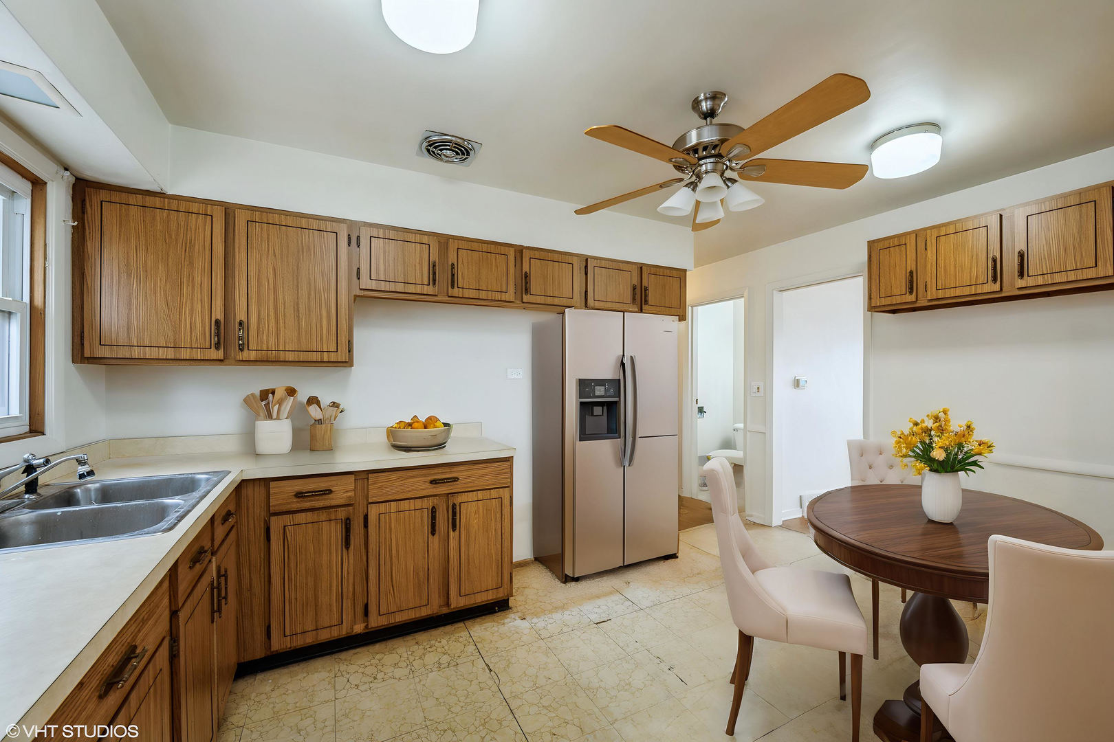8761 N Olcott Avenue, Niles, IL 60714