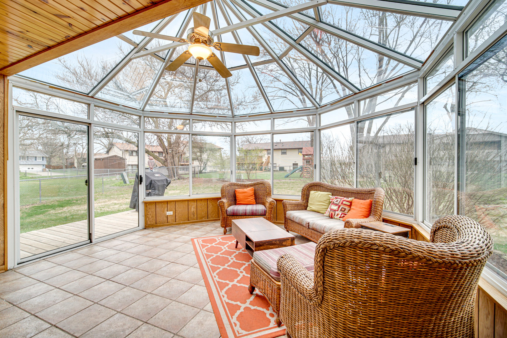 1101 Roslyn Lane, Schaumburg, IL 60194