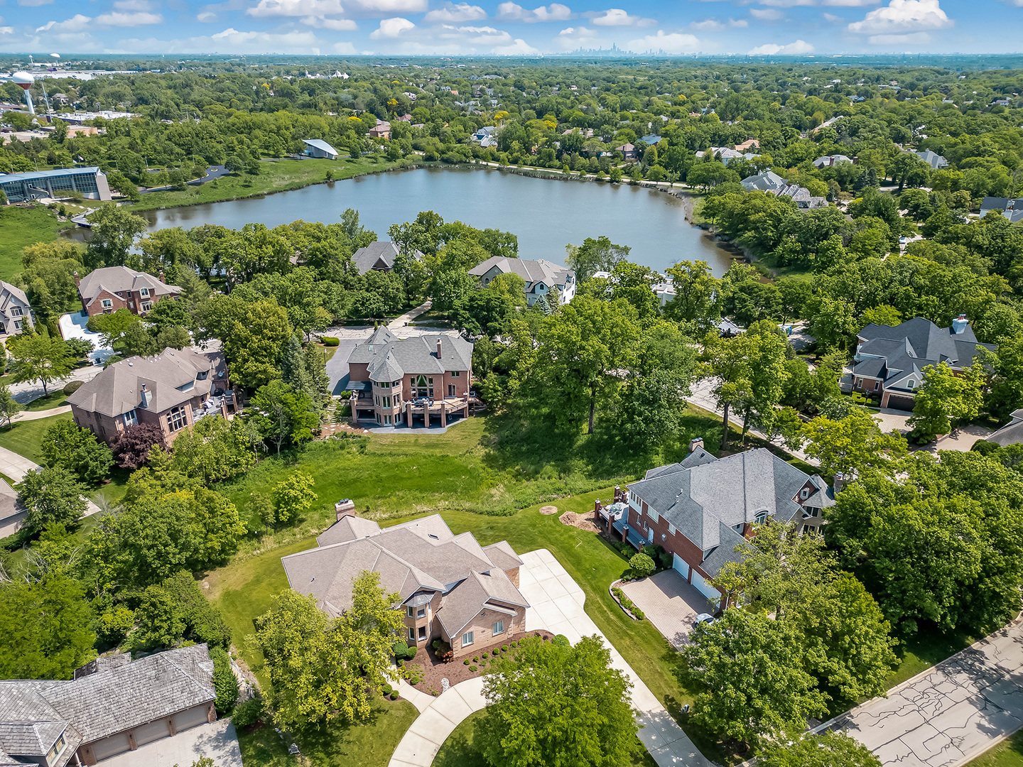 909 Prairie Ridge Court, Burr Ridge, IL 60527