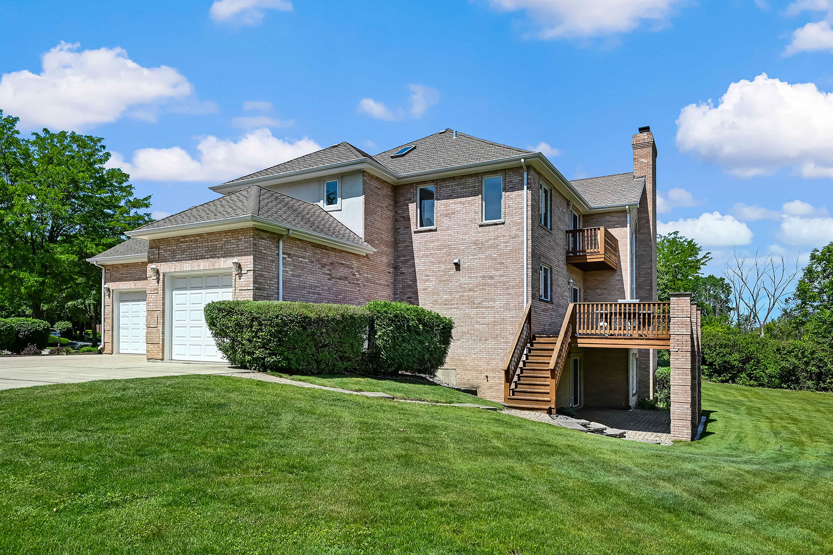 909 Prairie Ridge Court, Burr Ridge, IL 60527