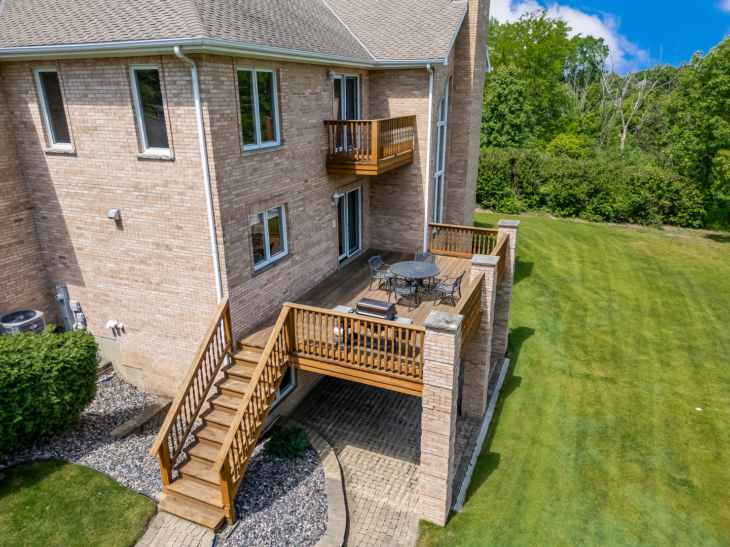 909 Prairie Ridge Court, Burr Ridge, IL 60527
