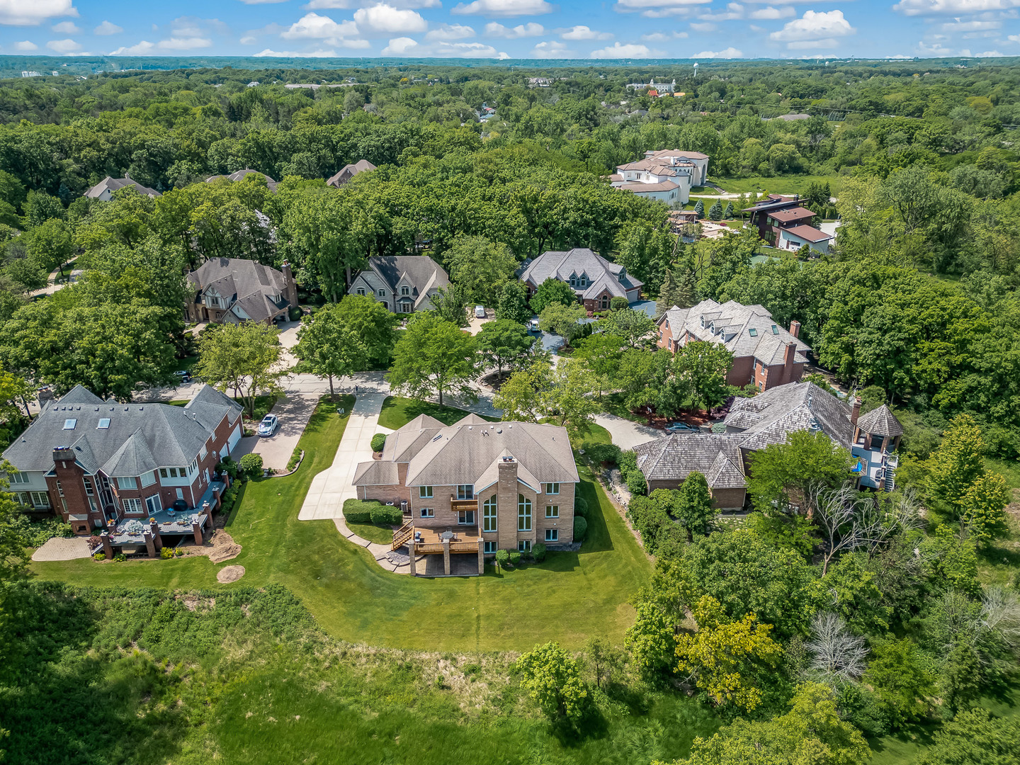 909 Prairie Ridge Court, Burr Ridge, IL 60527