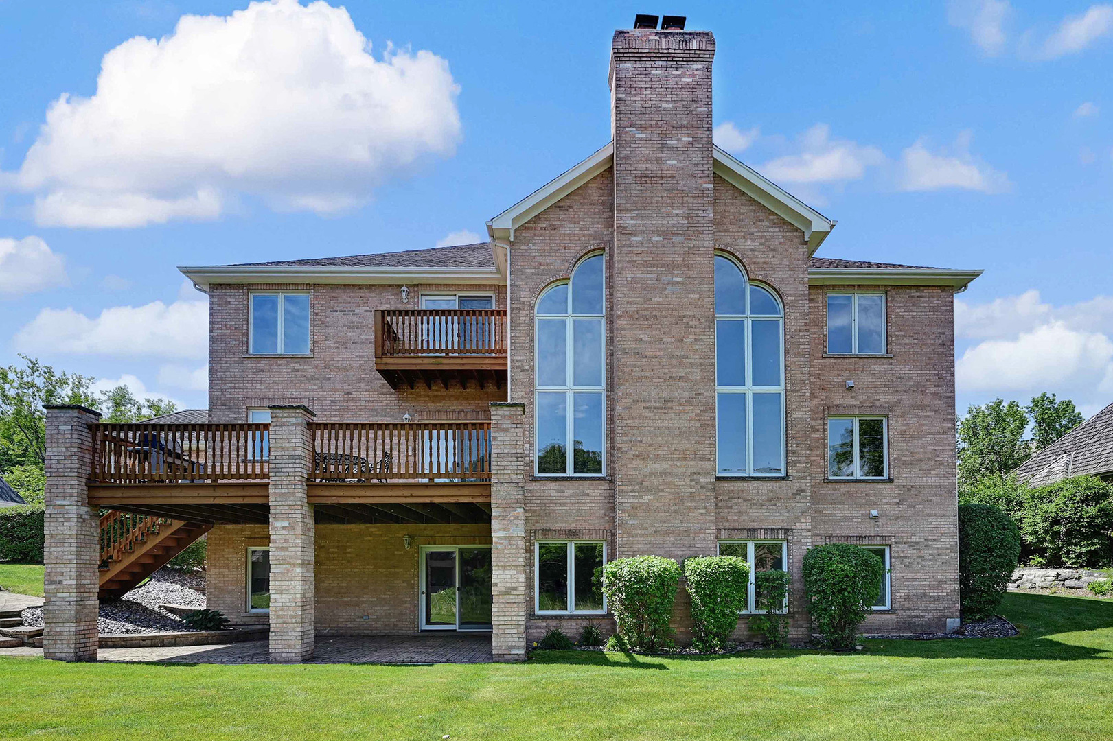 909 Prairie Ridge Court, Burr Ridge, IL 60527