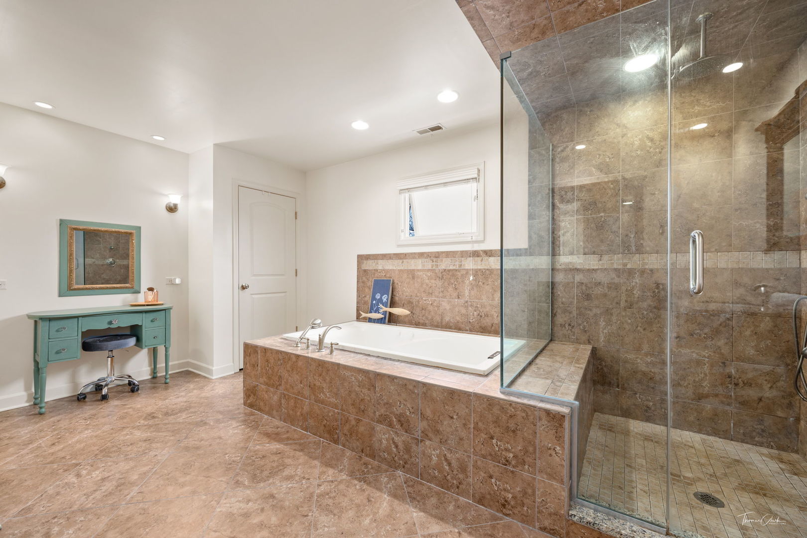 4431 Pershing Avenue, Downers Grove, IL 60515