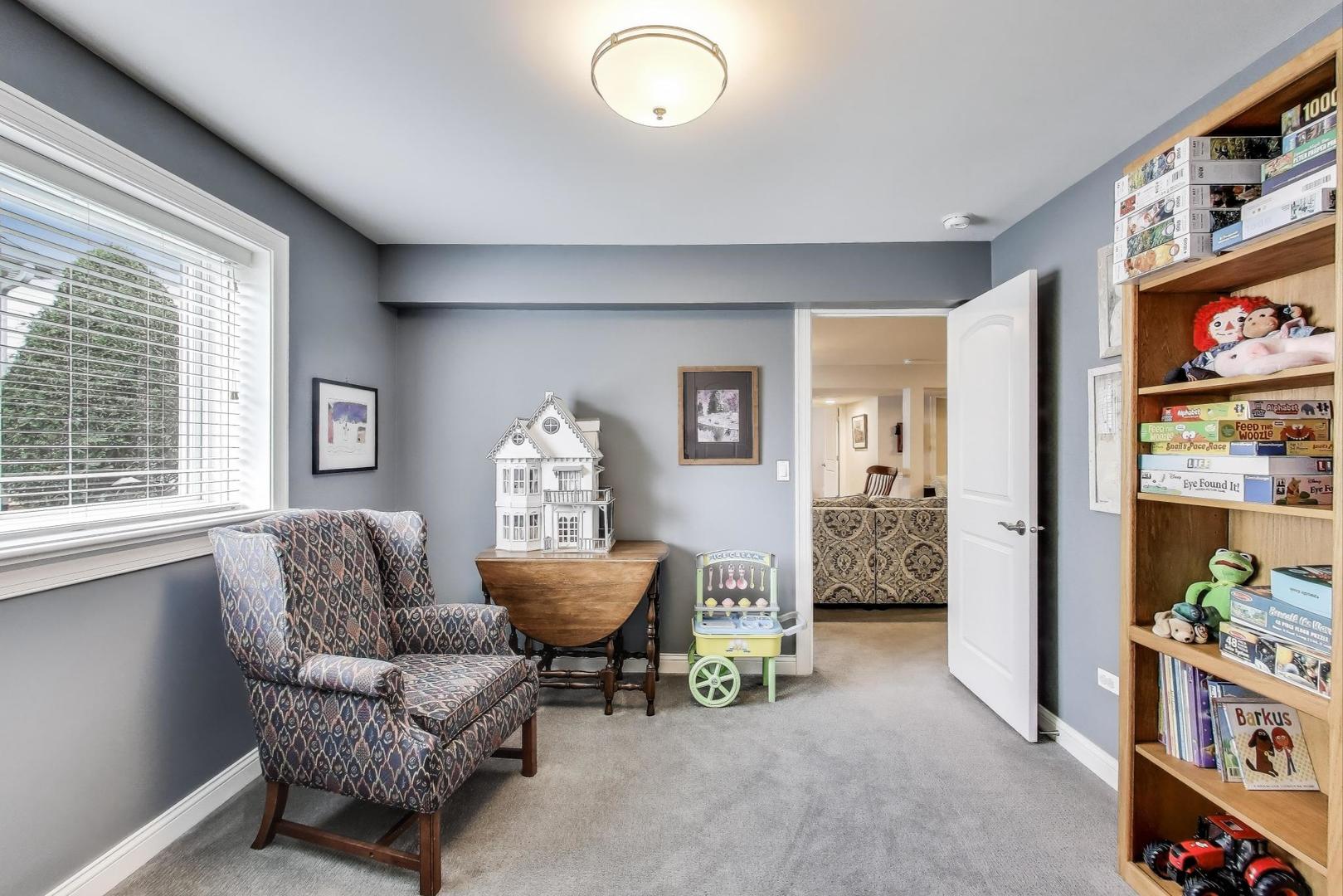 0N212 Woodland Court, Wheaton, IL 60187