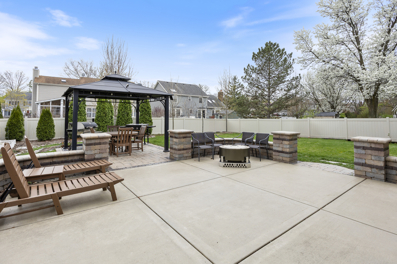 1358 Lance Lane, Carol Stream, IL 60188