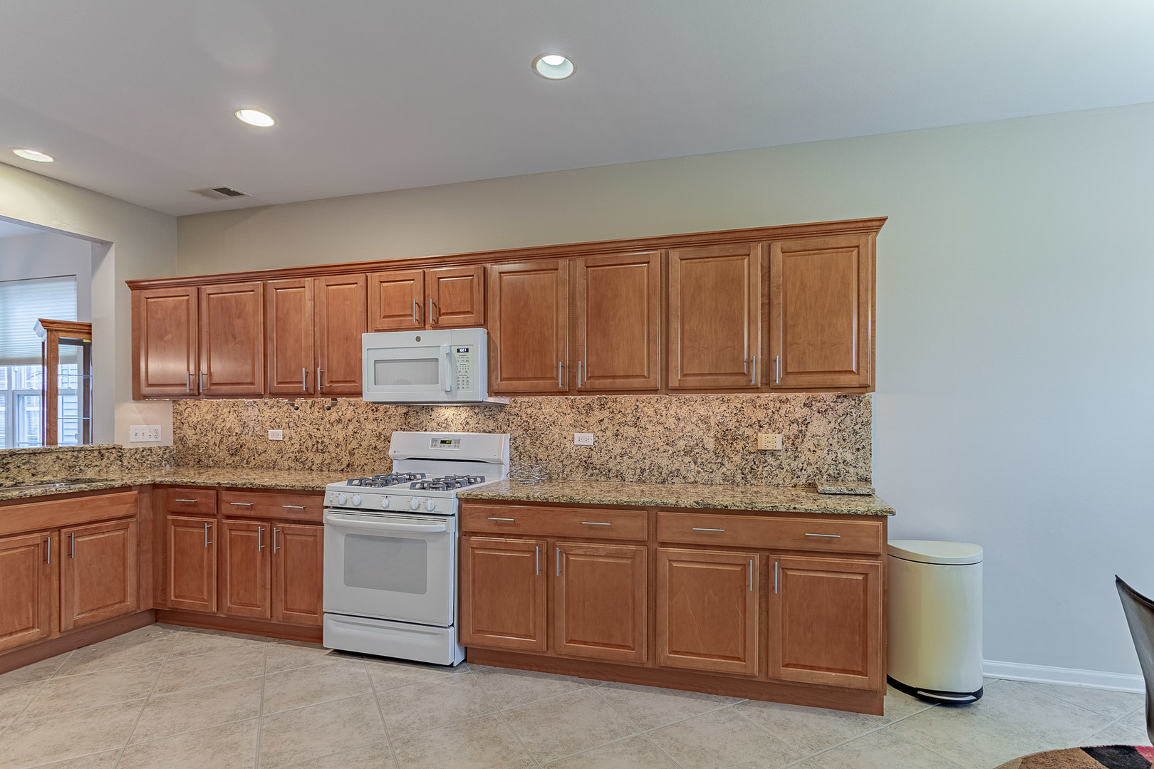 11303 Maplewood Avenue, Huntley, IL 60142