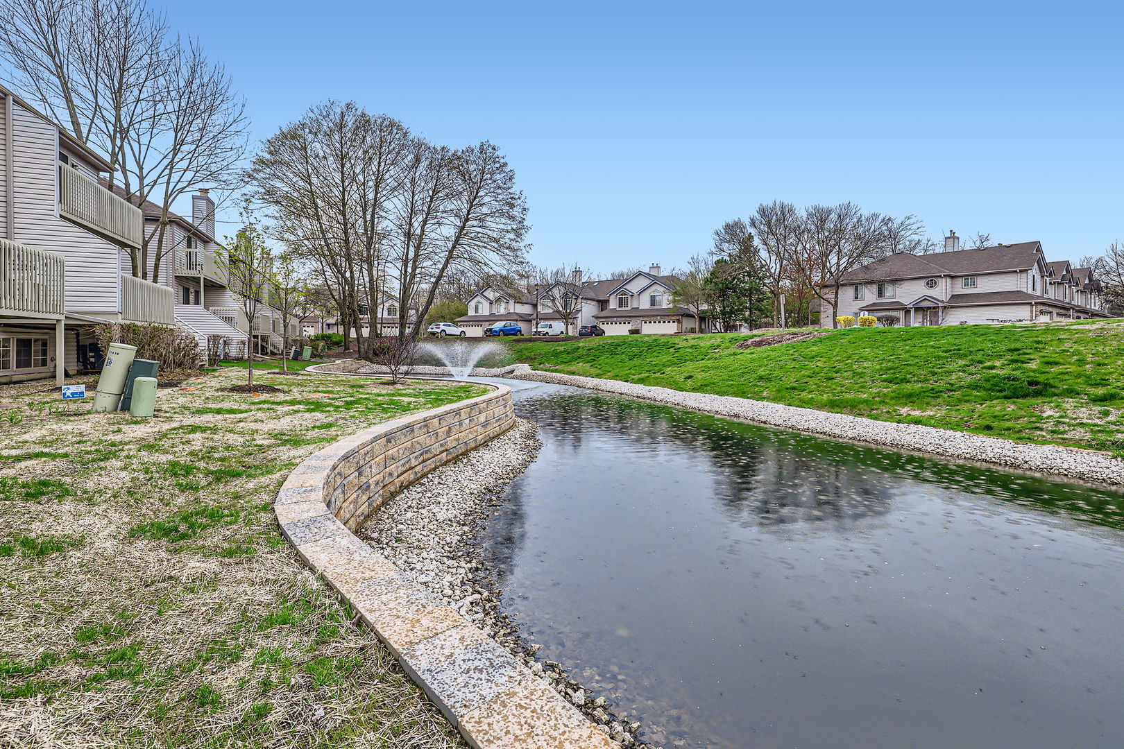 1512 N Saint Marks Place, Palatine, IL 60067