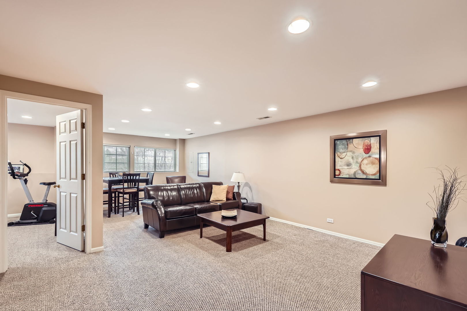 1512 N Saint Marks Place, Palatine, IL 60067