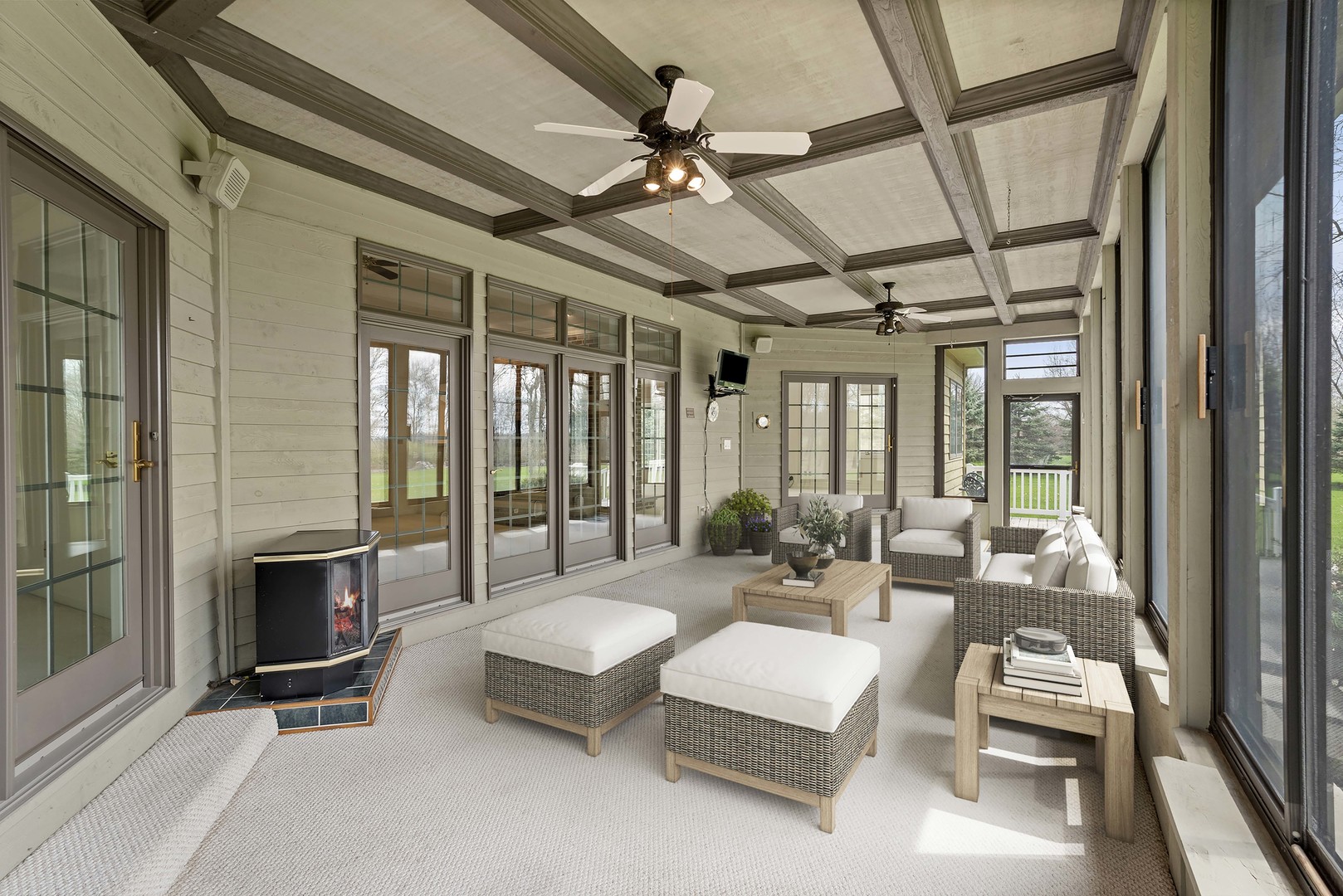 424 Woodland Estates Drive, Valparaiso, IN 46385