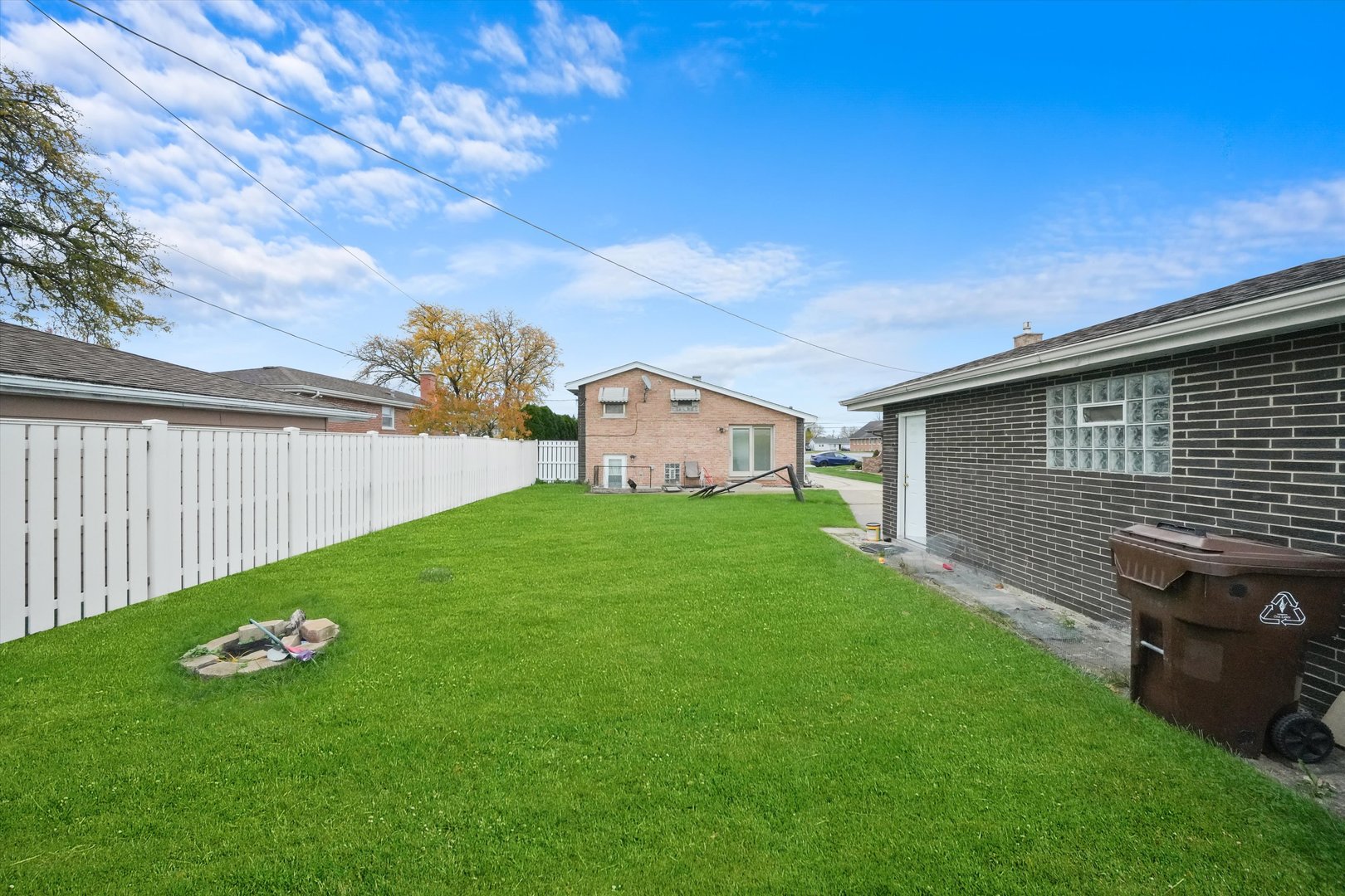 8836 McVicker Avenue, Oak Lawn, IL 60453