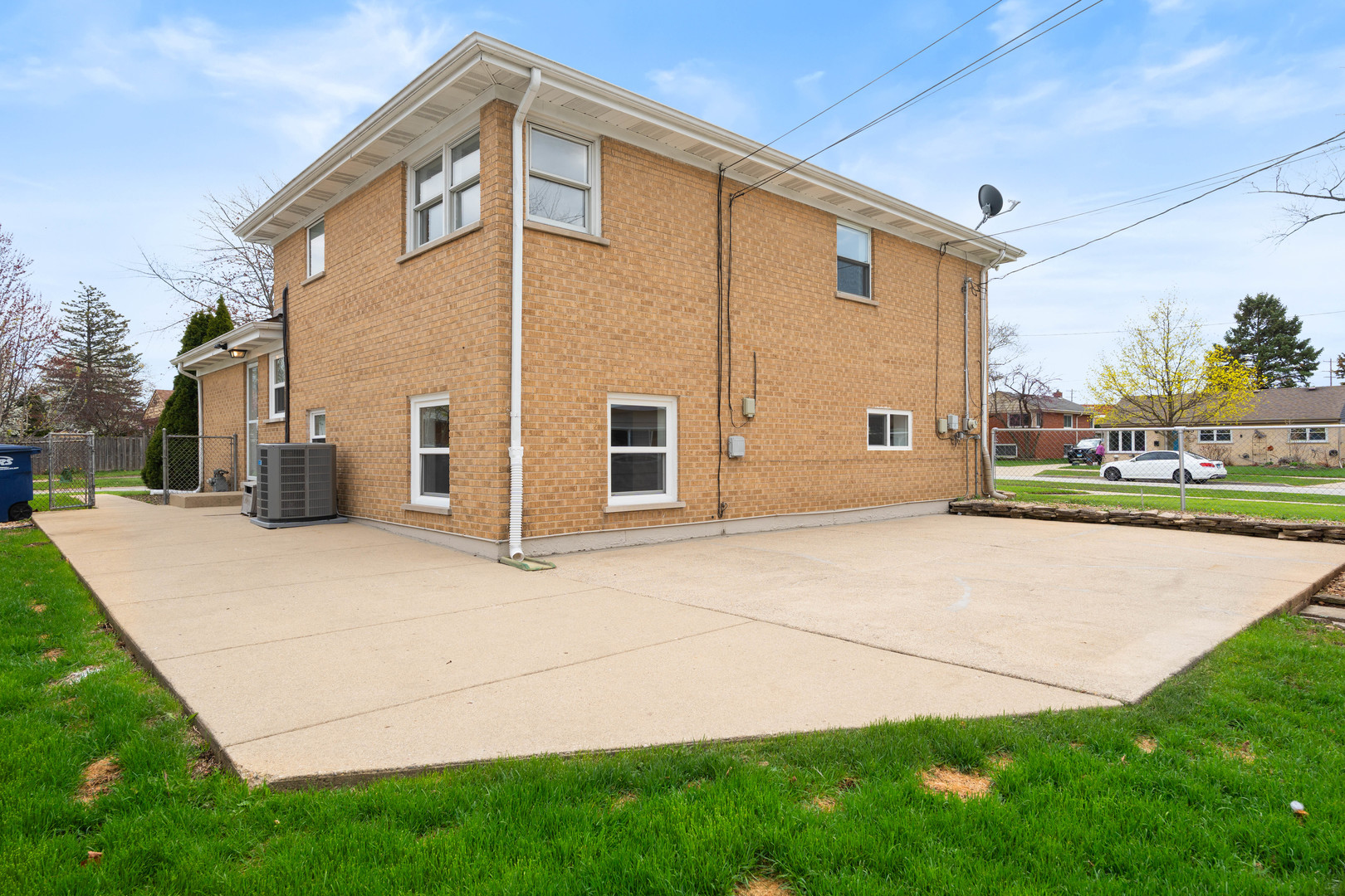 44 Cranbrook Drive, Des Plaines, IL 60016