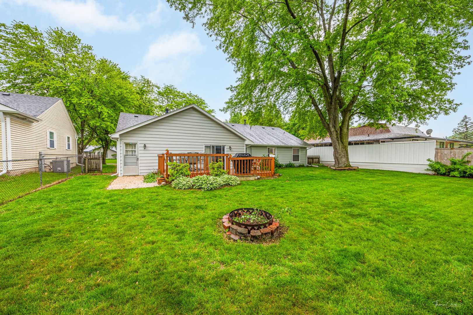 118 Circle Drive West, Montgomery, IL 60538